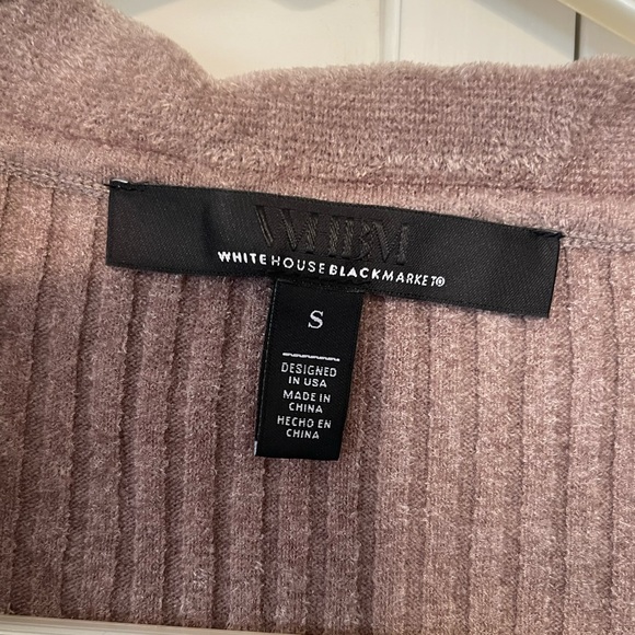WHBM soft velvety sweater size small - Picture 5 of 6